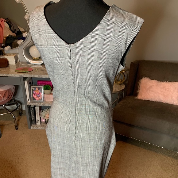 Plaid One Shoulder Ruched Midi Dress - Picture 2 of 4